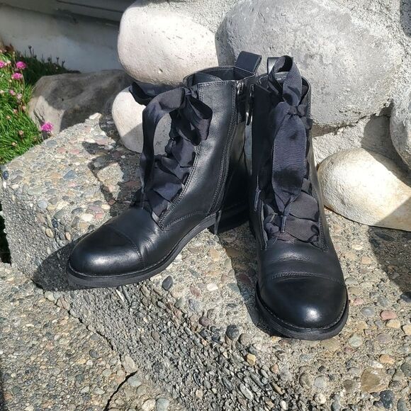 BP Bootie, Size 7, Soo Cute, Zips Up on Side. Wore 1x. - Picture 6 of 7